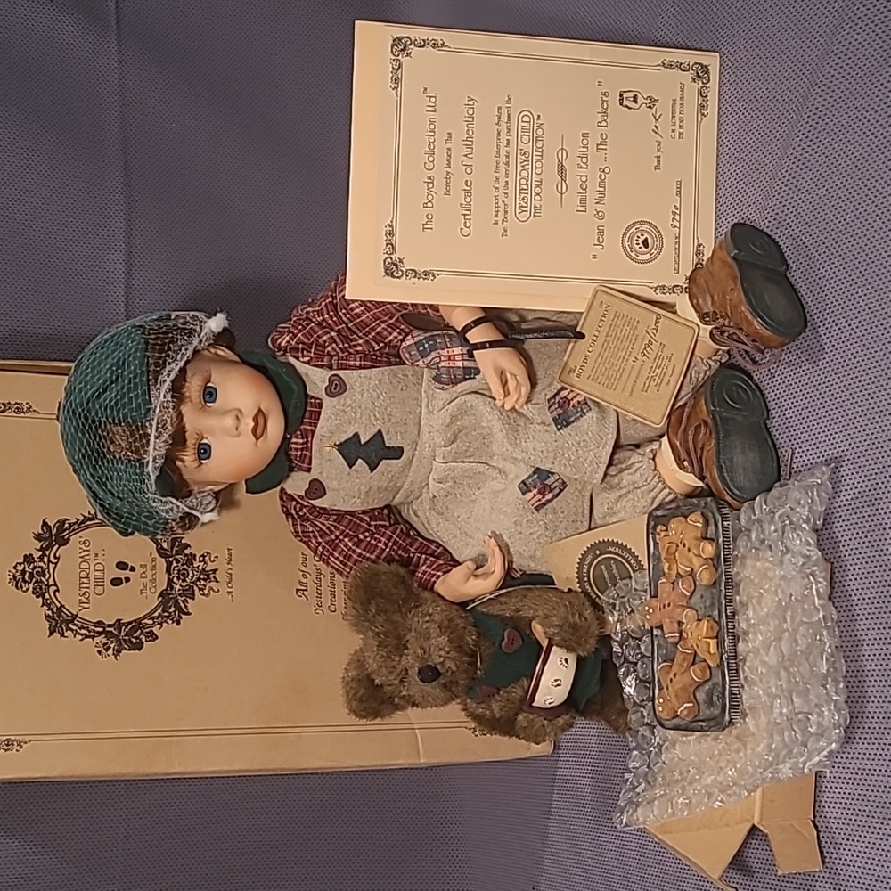 Boyds Yesterdays Child Jean & Nutmeg The Bakers Doll 4919